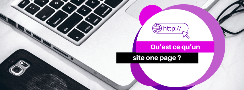 Photo d'un clavier d'ordinateur avec slogan qu'est ce qu'un site One PAge